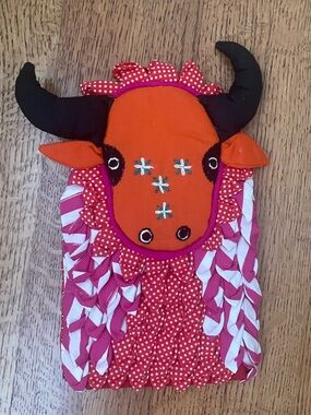 New Old Stock Handmade Vtg Fabric Embroidered Bull Oven Mitt Victor Bonobo-Style